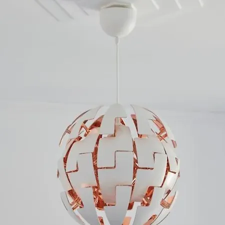 Апартаменты Bright Modern In Center With Ac Лиссабон