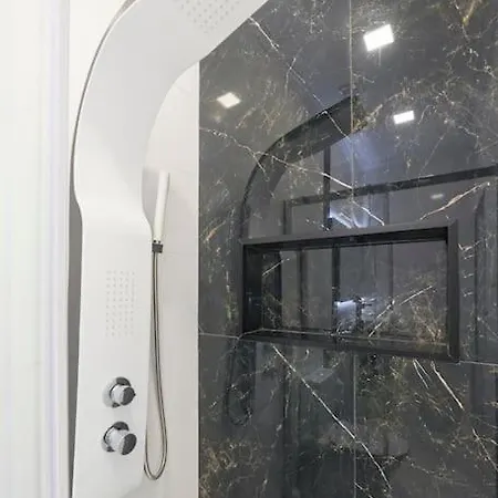 Bright Brand In Center With Ac