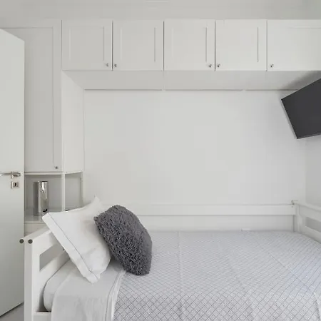 Bright Modern In Center With Ac Apartment Lisbon