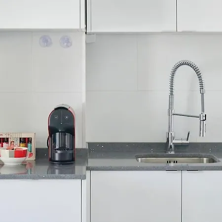Apartment Bright Modern In Center With Ac