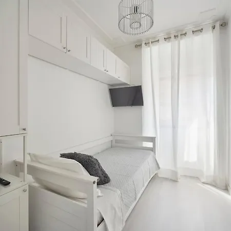 Bright Modern In Center With Ac Appartement